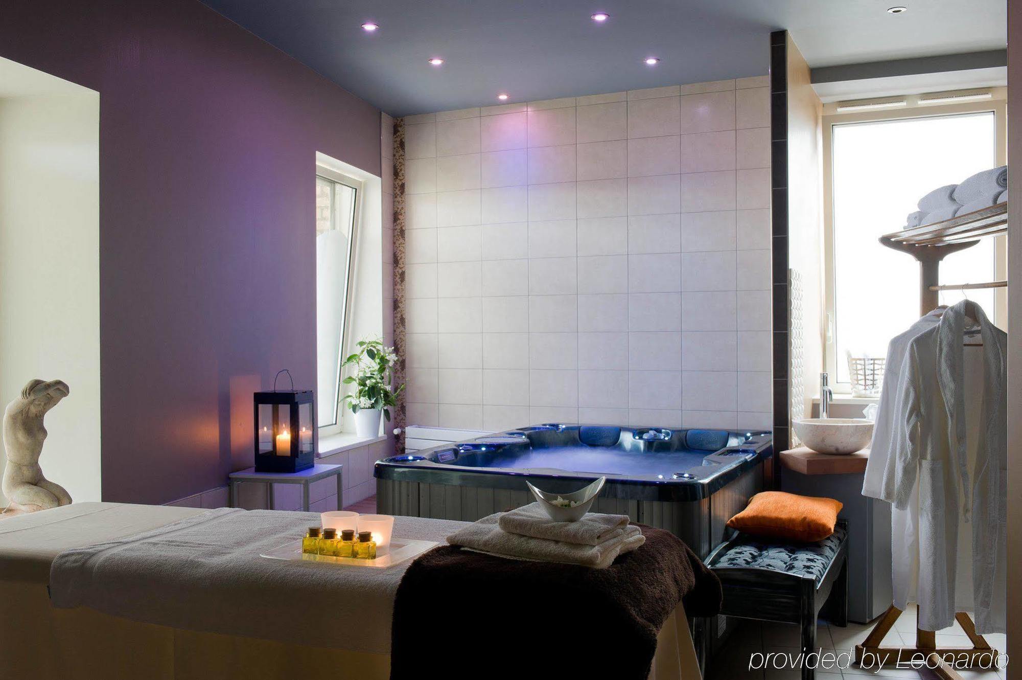 Hotel Spa Frederic Carrion Et Sa Table Gastronomique Viré Εξωτερικό φωτογραφία