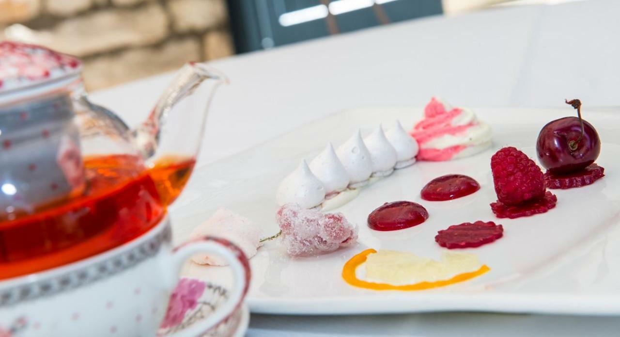 Hotel Spa Frederic Carrion Et Sa Table Gastronomique Viré Εξωτερικό φωτογραφία